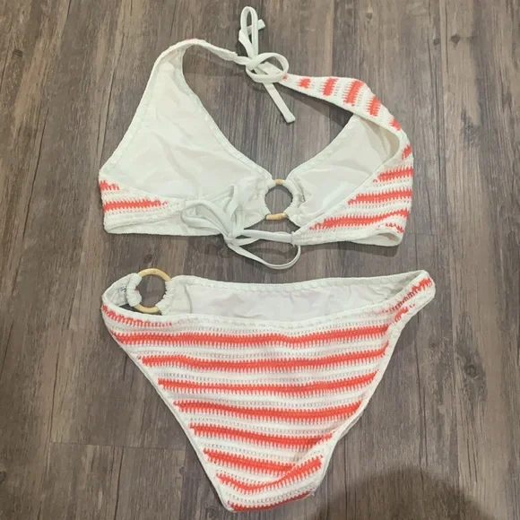 Aerie coral and white crochet swimsuit - Picture 2 of 4